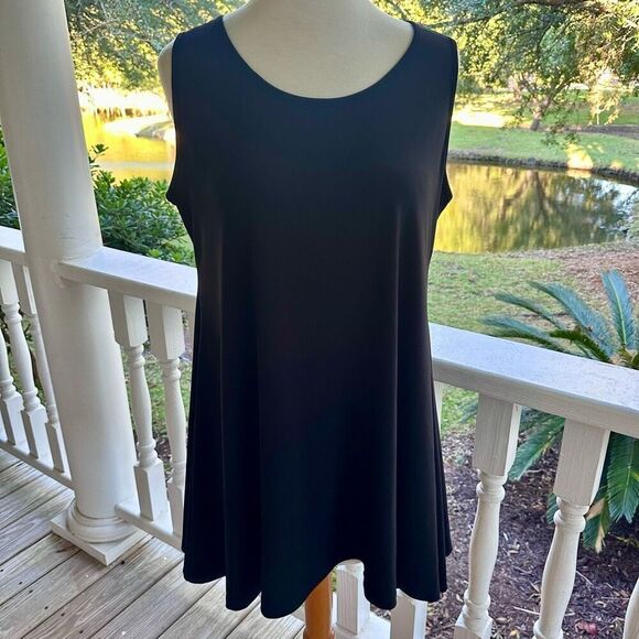 IC Collection Scoop Neck Sleeveless Layering Tank - Picture 2 of 5